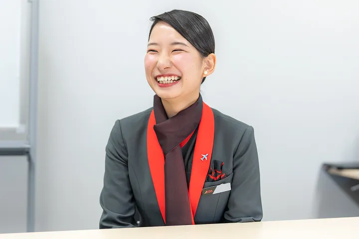 大学での専攻と、数ある航空会社の中でFDAを選んだ理由は何ですか？