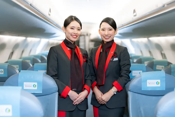 FDAの客室乗務員には、どのような資質が必要だと感じますか？