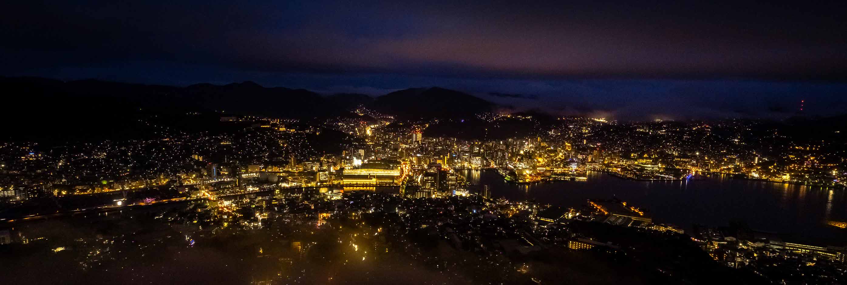 稲佐山山頂からの夜景