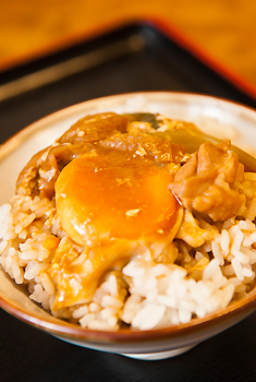 濃厚な“みそだし”が、白飯に良く合う