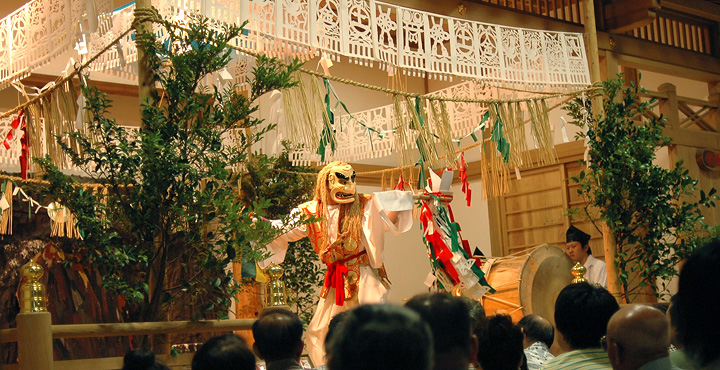 高千穂夜神楽【宮崎県・西臼杵郡】