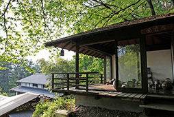 北アルプスと田園の美しい風景を歩く